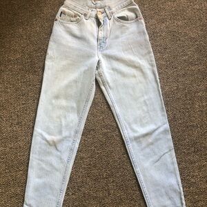Chic Light Blue High-Rise Tapered Mom Jeans Vintage